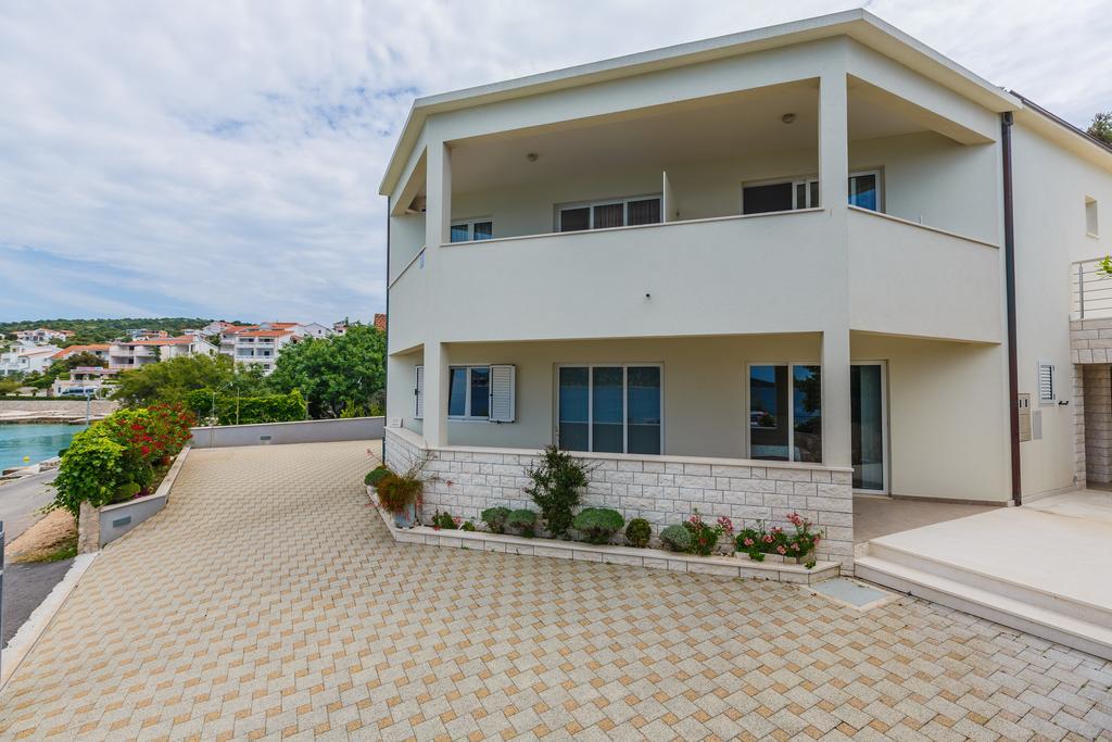 Apartments Rogulj Rogoznica  Exterior photo